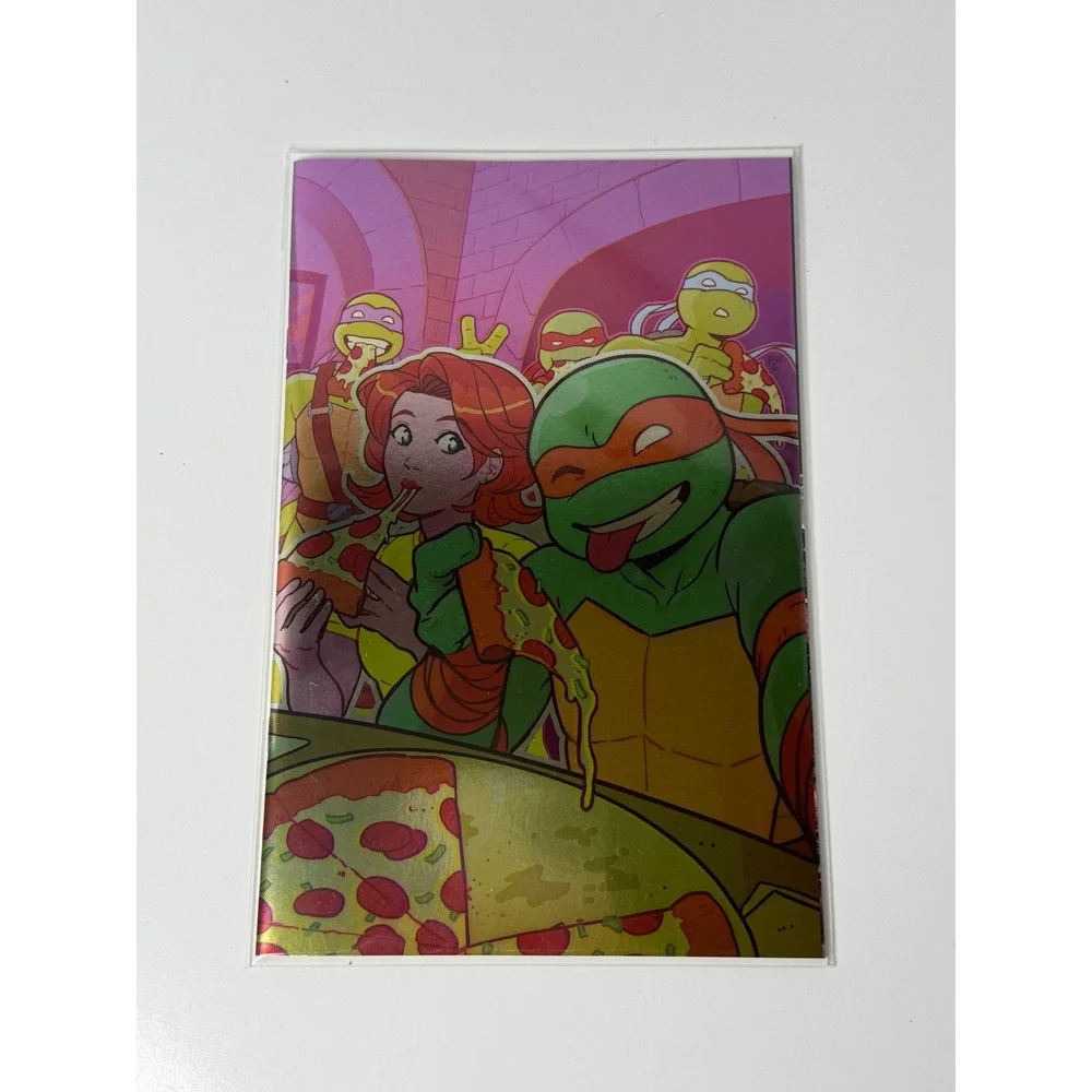 TMNT Teenage Mutant Ninja Turtles Foil Variant Comic Michelangelo April O'Neil